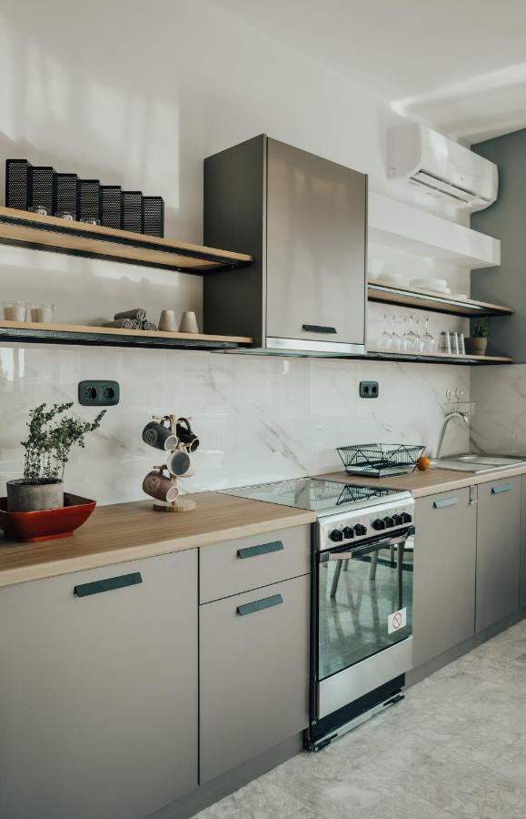 Loft With Private Parking Apartment Atena Exterior foto
